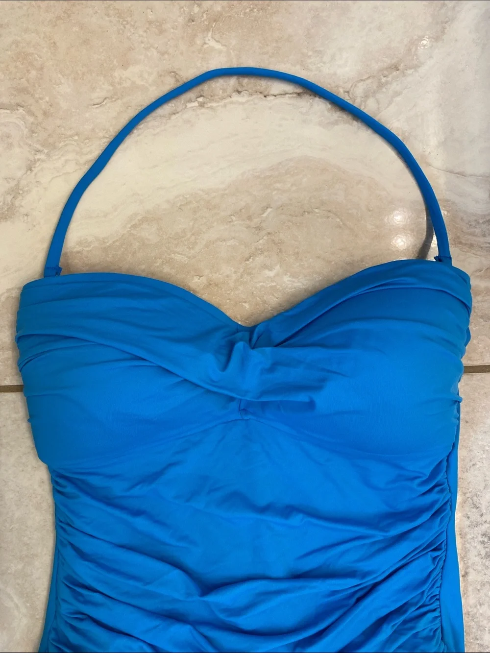 La Blanca flattering bright